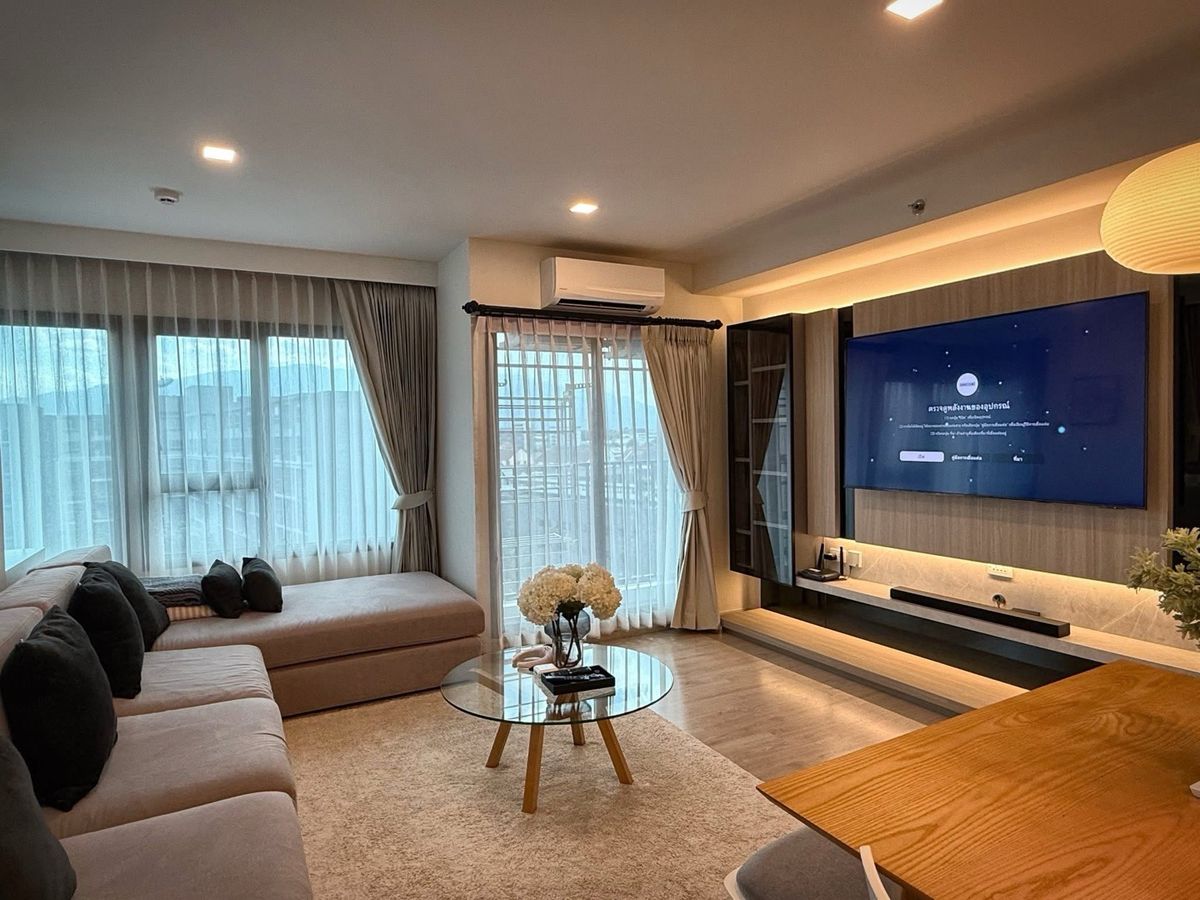 For SaleCondoChiang Mai : Sell ​​ESCENT PARK VILLE, beautiful room, full 1 bedroom, special large site