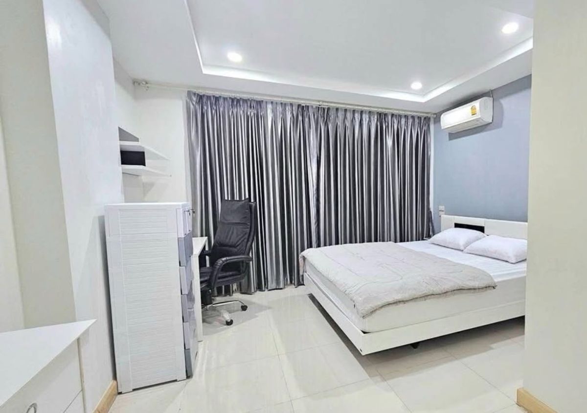 For RentCondoLadprao101, Happy Land, The Mall Bang Kapi : Rent Happy Condo Ladprao 101 (2 bedrooms, 2 rooms) Floor: 2 Building/Building: H room size: 63 sq.m. Price: 17,000 baht. Nearby places: near the yellow line Lat Phrao 101 Station