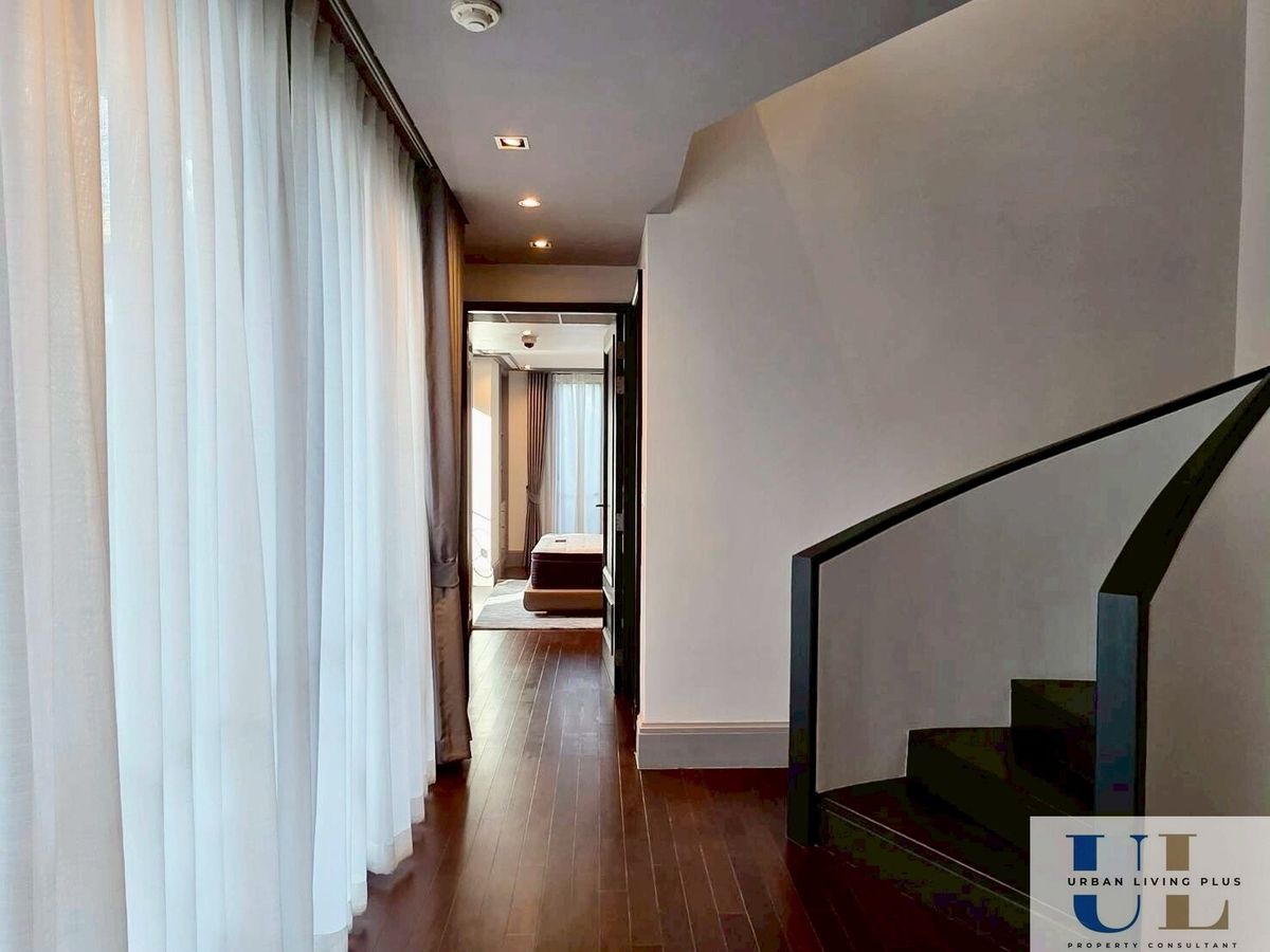 ขายคอนโดสาทร นราธิวาส : ( U20250528400 ) Tel/Line 096-2479369 , สำหรับขาย บ้าน ลักซ์ - สาทร เพนส์เฮ้า 3 ห้องนอน 3 ห้องน้ำ 303.59 ตร.ม. ตกแต่งพร้อมอยู่ สวยมาก