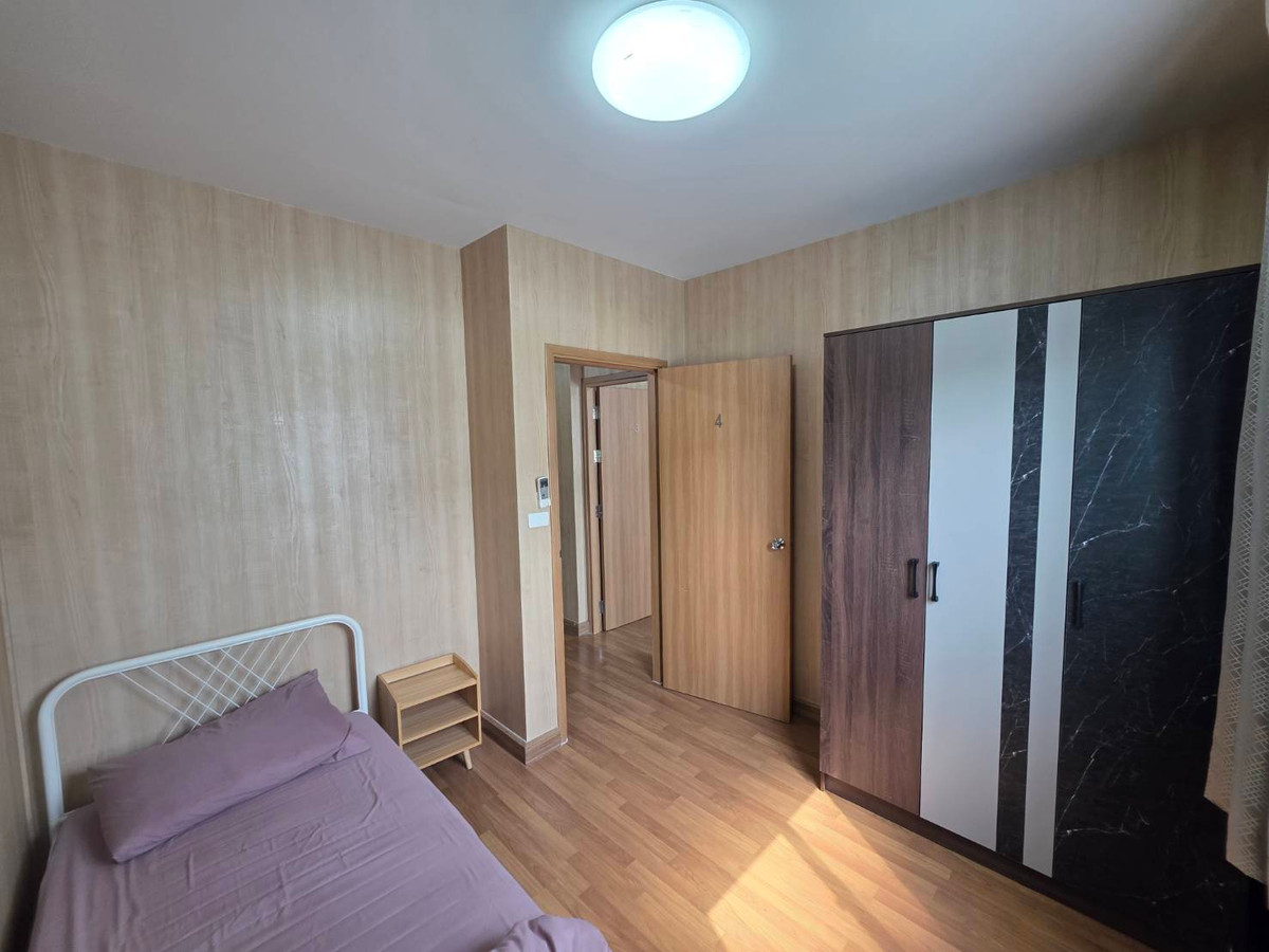 For RentTownhomeChaengwatana, Muangthong : Rent 2 townhomes next to The Connect 41 Chaeng Watthana -Tiwanon, near Lotus Tiwanon for 5 minutes.