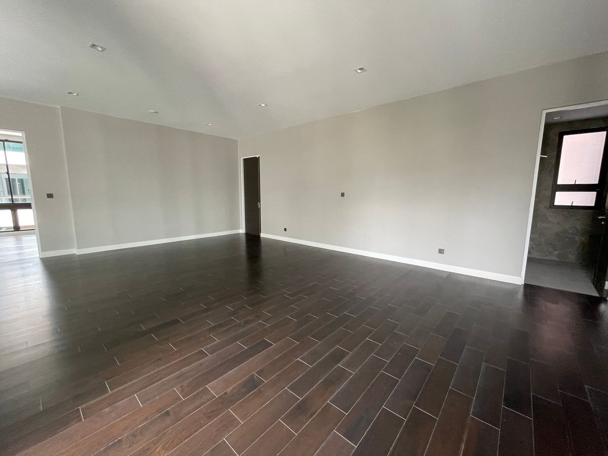 ขายบ้านเลียบทางด่วนรามอินทรา : บ้านเดี่ยวสุดหรู 95E1 (ไนน์ตี้ไฟว์อีสต์วัน) สไตล์ Ultra Luxury พร้อมสระว่ายน้ำส่วนตัว ใกล้ทางด่วนและย่านธุรกิจ บ้าน 3 ชั้น 4 ห้องนอน 7 ห้องน้ำ 5 ที่จอดรถ เข้าออก 2 ทาง ทั้งถนนเลียบทางด่วนเอกมัย – รามอินทรา และถนนเกษตร-นวมินทร์