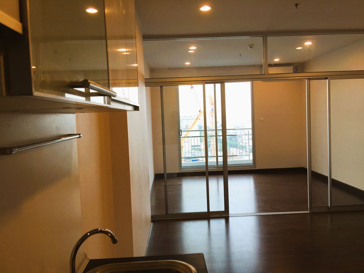 ขายคอนโดสาทร นราธิวาส : ขายคอนโด ศุภาลัย ไลท์ สาทร - เจริญราษฎร์ ใกล้สาทร สีลม 