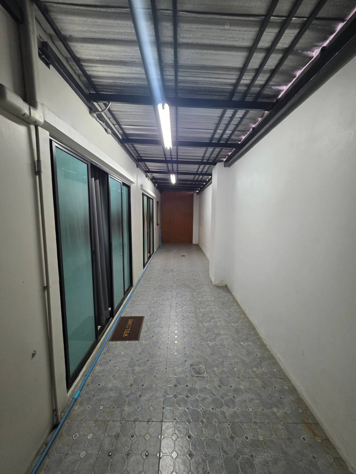 For RentTownhomeChaengwatana, Muangthong : Rent 2 townhomes next to The Connect 41 Chaeng Watthana -Tiwanon, near Lotus Tiwanon for 5 minutes.