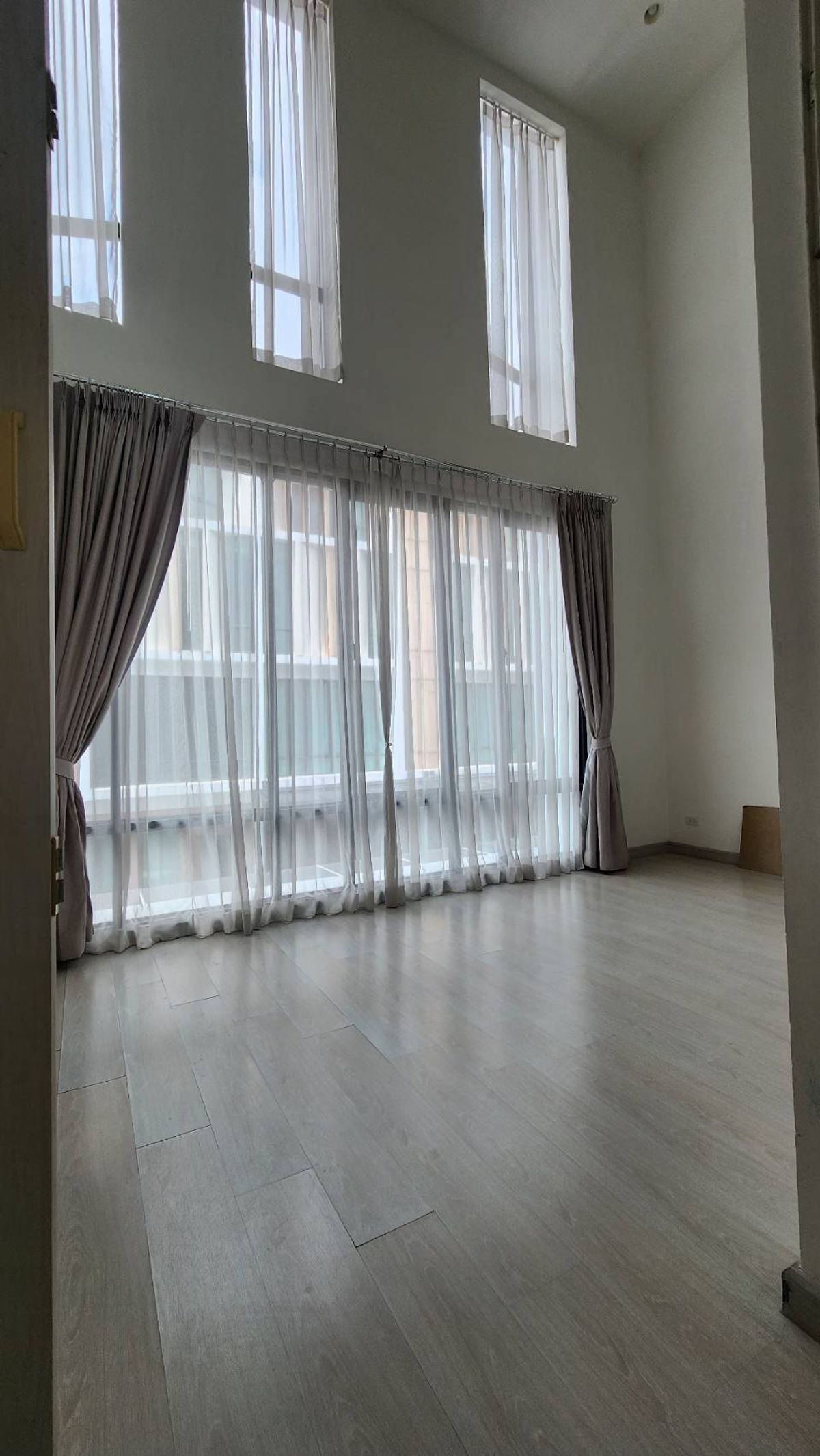 ขายทาวน์โฮมรัชดา ห้วยขวาง : ขายทาวน์โฮม ดิออเทอร์ รัชดา 32 ราคาดีที่สุดในย่านนี้ | หลังมุมใหญ่ สไตล์บ้านเดี่ยว