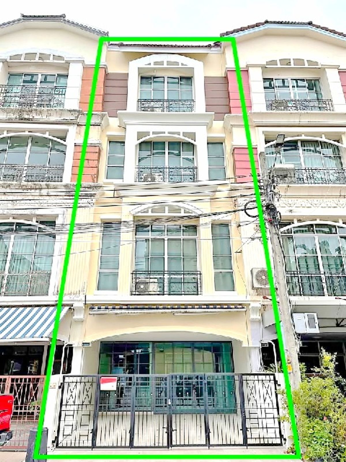 ให้เช่าทาวน์โฮมสะพานควาย จตุจักร : ยูเนี่ยนมอลล์ 1.9 กม. รัชดาภิเษก700ม.MRTลาดพร้าว 400ม. ทาวน์โฮม 4ชั้น หน้ากว้าง ใหม่ 4นอน 4น้ำ 384ตร.ม. 24ตร.วา.ม. ติดถนนใหญ่ ย่านลาดพร้าว