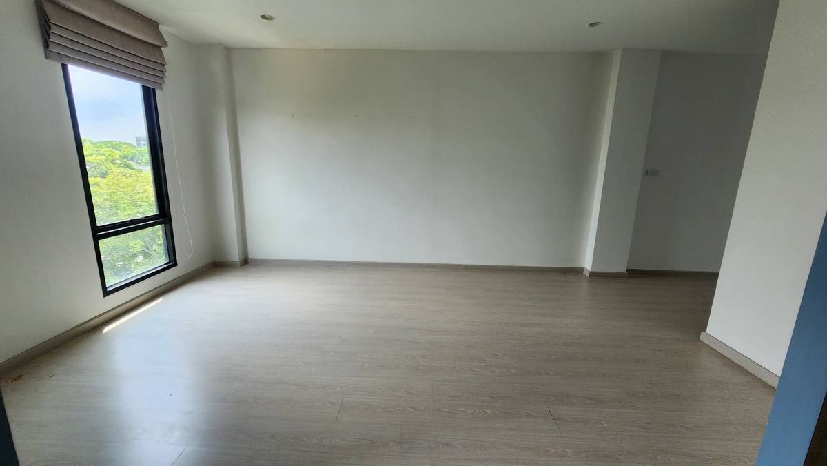 ขายทาวน์โฮมรัชดา ห้วยขวาง : ขายทาวน์โฮม ดิออเทอร์ รัชดา 32 ราคาดีที่สุดในย่านนี้ | หลังมุมใหญ่ สไตล์บ้านเดี่ยว