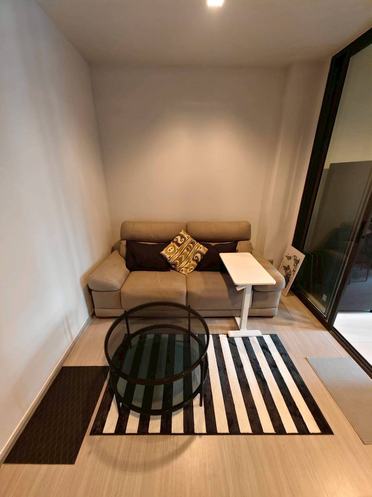 ให้เช่าคอนโดพระราม 9 เพชรบุรีตัดใหม่ RCA : 🔥ให้เช่าด่วน🔥คอนโด ไลฟ์ อโศก - พระราม 9 ติด MRT พระราม 9 เฟอร์นิเจอร์ครบ พร้อมเข้าอยู่