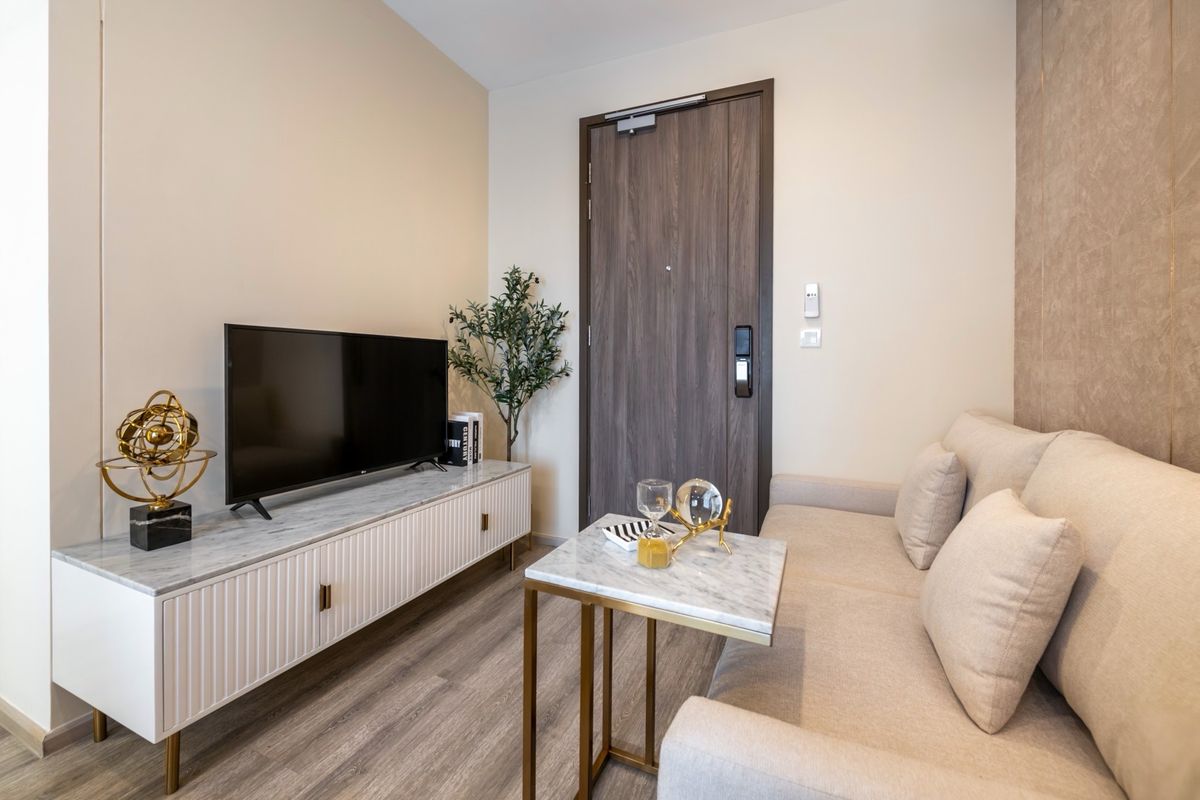 ให้เช่าคอนโดพระราม 9 เพชรบุรีตัดใหม่ RCA : 🔥ให้เช่าด่วน🔥ไอดีโอ โมบิ อโศก ใกล้ MRT เพชรบุรี ห้องสวย เฟอร์นิเจอร์ครบ พร้อมอยู่