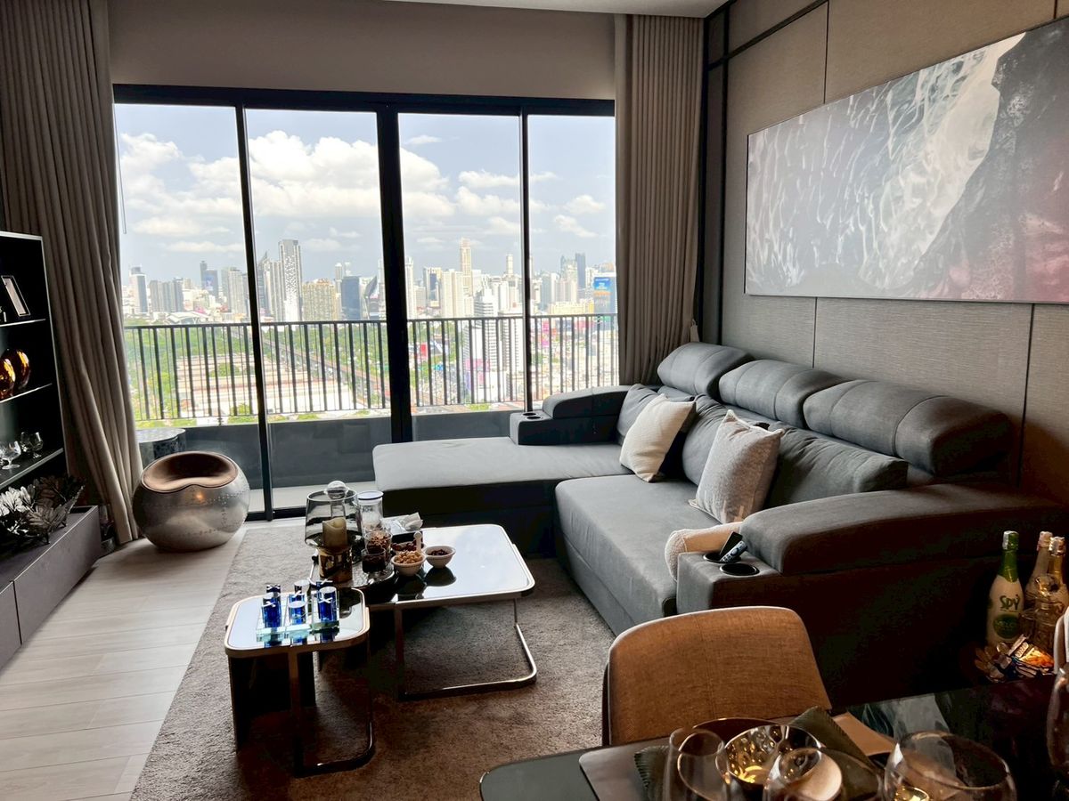 ขายคอนโดราชเทวี พญาไท : FQ ขายคอนโด The Room Phayathai ราคา 13,600,000 บาท [NCs250601]