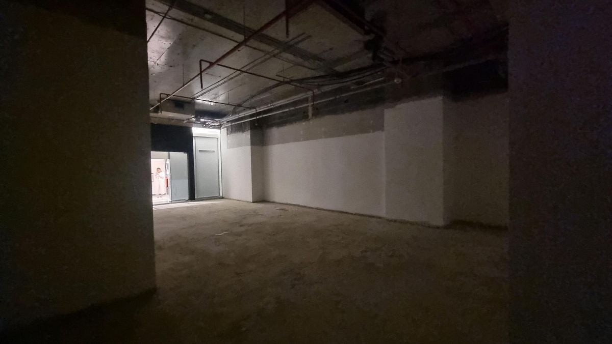 For RentRetail SpaceWitthayu, Chidlom, Langsuan, Ploenchit : Retail Space for Rent – Ploenchit / Chidlom / Langsuan / WitthayuSize: 88 sq.m. Ceiling height: 4.2 meters Price: 1800 THB/sq.m. Floor: G , water supply& drainage system support suit for Bank, clinic, light Food and beverage