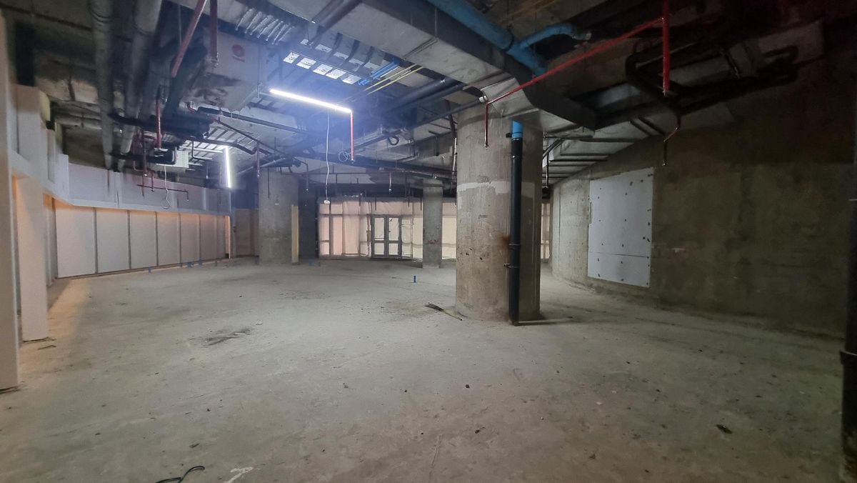 For RentRetail SpaceWitthayu, Chidlom, Langsuan, Ploenchit : Retail Space for Rent – Ploenchit / Chidlom / Langsuan / WitthayuSize: 250 sq.m.Ceiling height: 3.6-4 metersPrice: 1800 THB/sq.m.Floor: G water supply& drainage system support suit for restaurant, izakaya