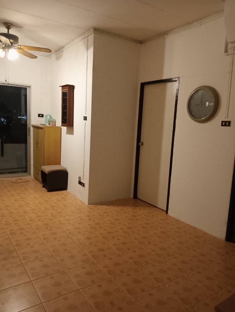 ขายคอนโดโชคชัย4 ลาดพร้าว71 : ขายคอนโดราณีเพลส อาคาร A2 (Ranee Place Building A2) ถนนสุคนธสวัสดิ์  - พื้นที่ใช้สอย 35.94 ตารางเมตร ขนาด 1 ห้องนอน 1 ห้องน้ำ 1ห้องนั่งเล่น - อยู่ชั้น 6 ห้องมุม - สะอาด สะดวก ปลอดภัย มีรปภ. 24 ชั่วโมง,กล้อง CCTV - ใกล้ทางด่วนรามอินทรา-อาจณรงค์ - เข้า-ออกไ