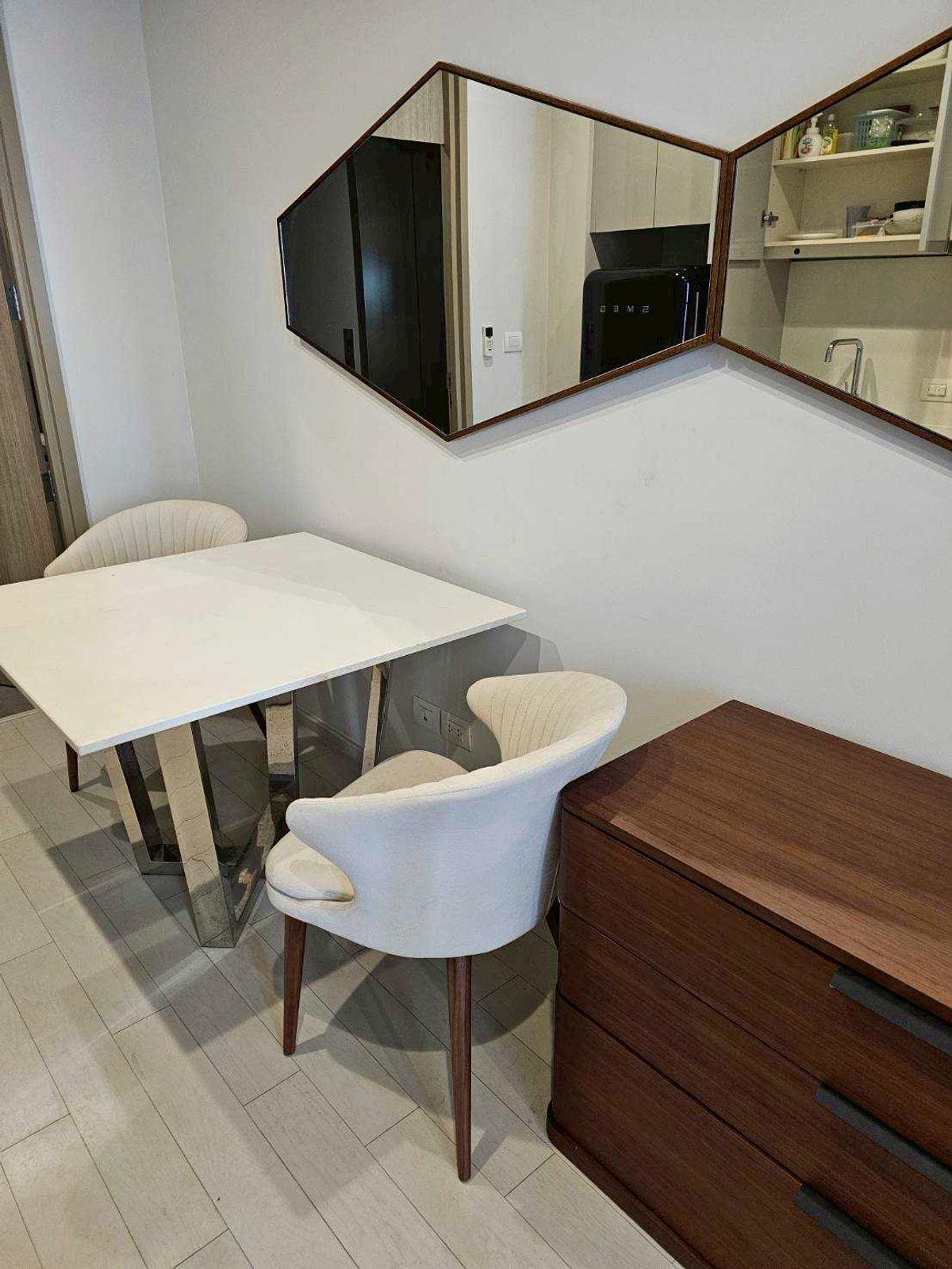 ขายคอนโดวิทยุ ชิดลม หลังสวน : 🔥Best Price🔥(AVR-6682) Noble ploenchit  @jin.th /please contract us⭐️