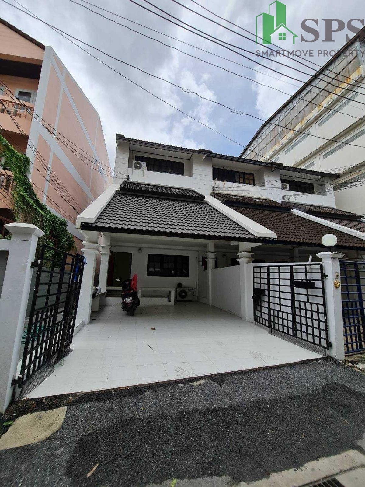 ให้เช่าทาวน์โฮมอ่อนนุช อุดมสุข : Townhouse for rent in Soi Pridi 14 Phra Khanong ให้เช่าทาวน์โฮม 3 ชั้น ในซอยปรีดี14 พระโขนง( SPSEVE117 )