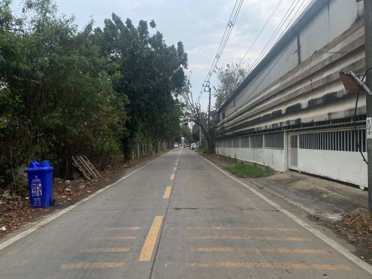 ขายที่ดินพุทธมณฑล ศาลายา : ขายที่ดินติดถนนซอยทวีวัฒนา-กาญจนาภิเษก24 ที่ถมแล้วเข้าออกได้ 2 ทาง ถนนพุทธมณฑลสาย3 และถนนทวีวัฒนา-กาญจนาภิเษก