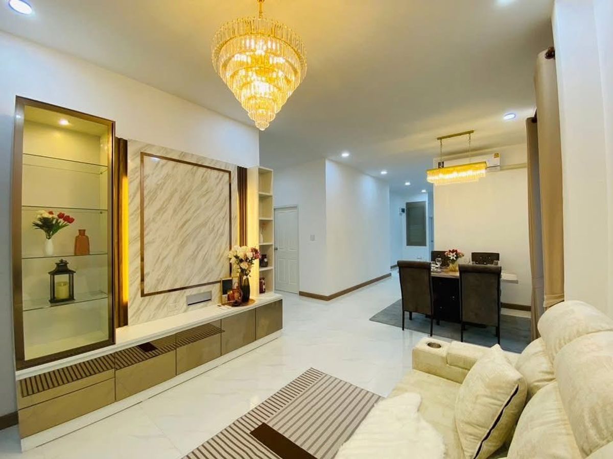 For RentHouseBangna, Bearing, Lasalle : Rent a detached house, luxury decoration Soi Thung Setthi, near Mega Bangna, Ramkhamhaeng 2 University