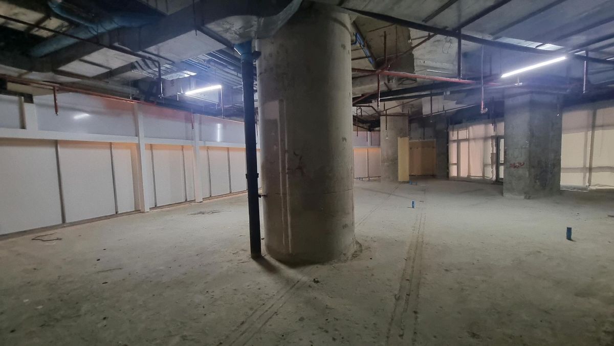 For RentRetail SpaceWitthayu, Chidlom, Langsuan, Ploenchit : Retail Space for Rent – Ploenchit / Chidlom / Langsuan / WitthayuSize: 250 sq.m.Ceiling height: 3.6-4 metersPrice: 1800 THB/sq.m.Floor: G water supply& drainage system support suit for restaurant, izakaya