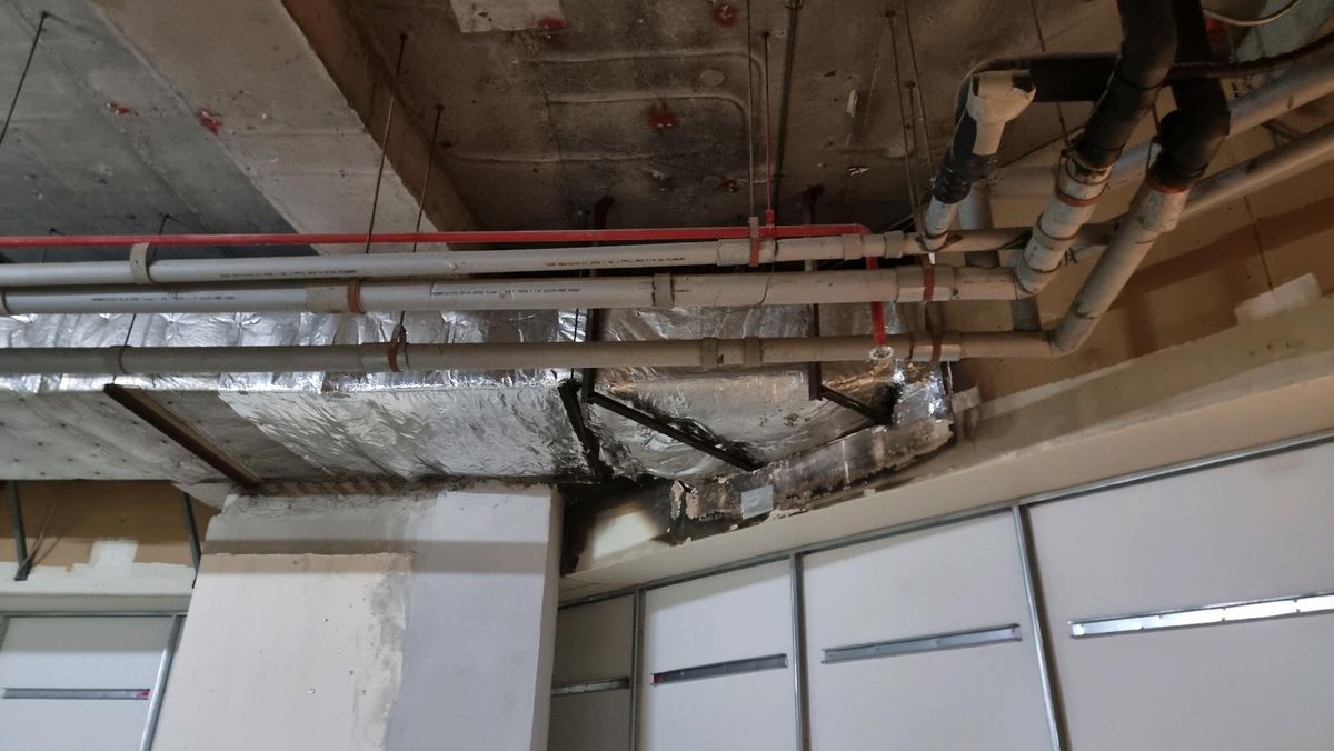 For RentRetail SpaceWitthayu, Chidlom, Langsuan, Ploenchit : Retail Space for Rent – Ploenchit / Chidlom / Langsuan / WitthayuSize: 76 sq.m.Ceiling height: 4.2 metersPrice: 1600 THB/sq.m.Floor: 2ndwater supply& drainage system support. suit for light Food and beverage