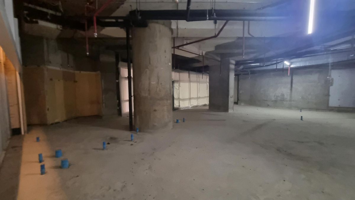 For RentRetail SpaceWitthayu, Chidlom, Langsuan, Ploenchit : Retail Space for Rent – Ploenchit / Chidlom / Langsuan / WitthayuSize: 250 sq.m.Ceiling height: 3.6-4 metersPrice: 1800 THB/sq.m.Floor: G water supply& drainage system support suit for restaurant, izakaya