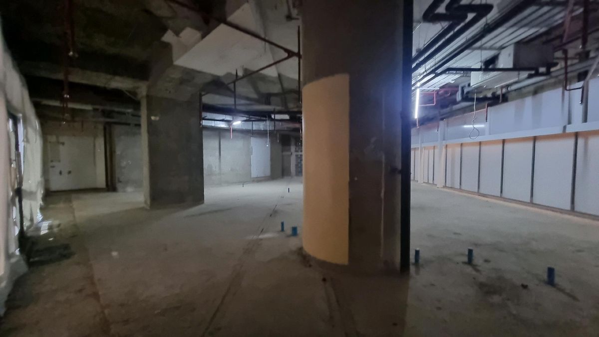 For RentRetail SpaceWitthayu, Chidlom, Langsuan, Ploenchit : Retail Space for Rent – Ploenchit / Chidlom / Langsuan / WitthayuSize: 250 sq.m.Ceiling height: 3.6-4 metersPrice: 1800 THB/sq.m.Floor: G water supply& drainage system support suit for restaurant, izakaya