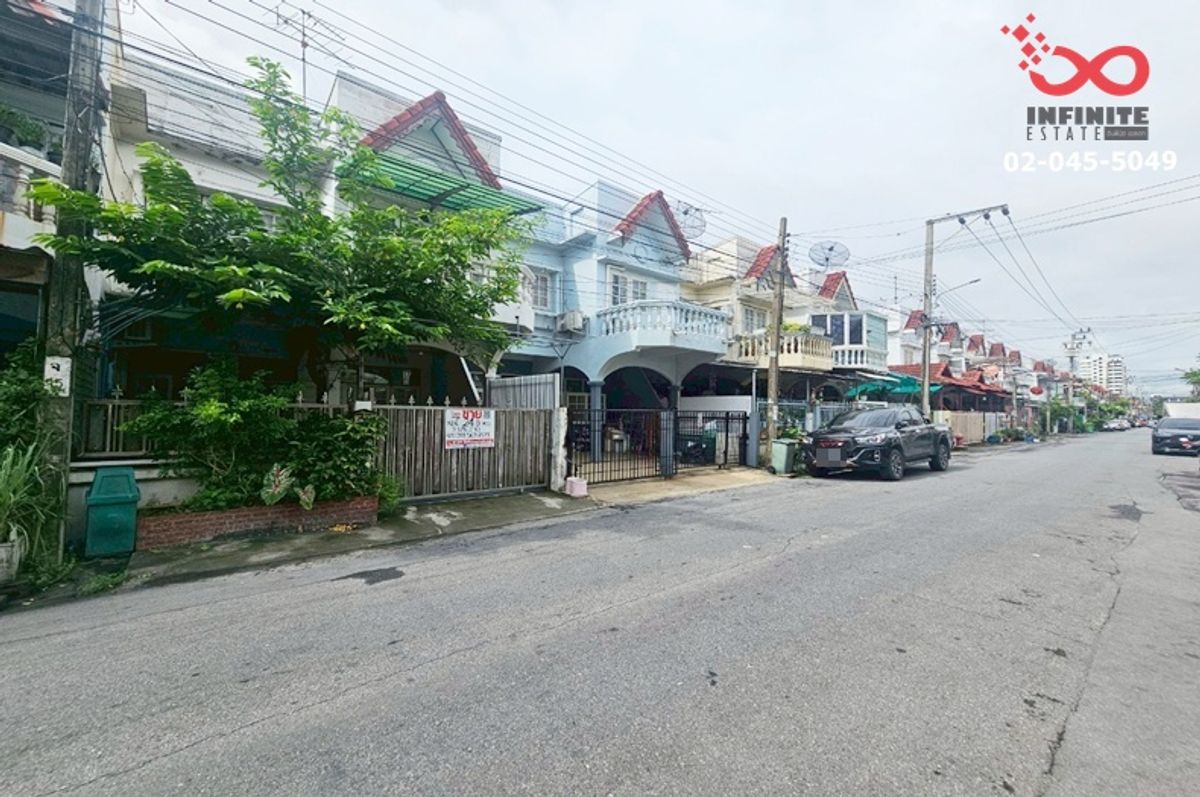 ขายทาวน์โฮมนวมินทร์ รามอินทรา : ขายทาวน์เฮาส์ หมู่บ้านสวนทองวิลล่า ซอยรามอินทรา 40 ทำเลดี ใกล้รถไฟฟ้าสายสีชมพู เพียง 1.4 กม. พร้อมอยู่ 