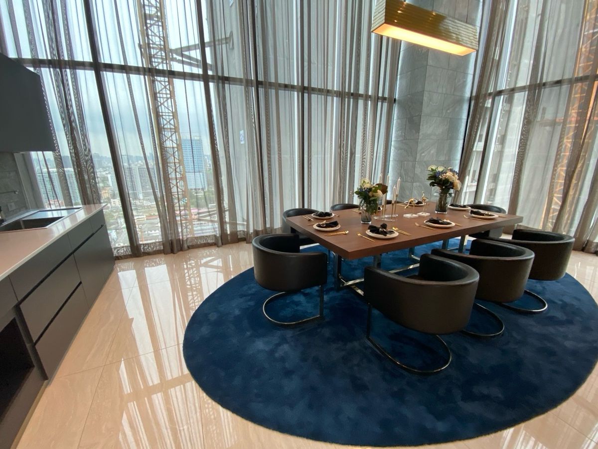 For RentCondoKasetsart, Ratchayothin : 🔥For urgent rent🔥 Knightbridge Prime Ratchayothin, only 50 meters from BTS Phahon Yothin, high floor, beautiful view, ready to move in