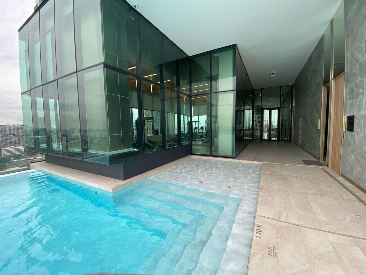 For RentCondoKasetsart, Ratchayothin : 🔥For urgent rent🔥 Knightbridge Prime Ratchayothin, only 50 meters from BTS Phahon Yothin, high floor, beautiful view, ready to move in