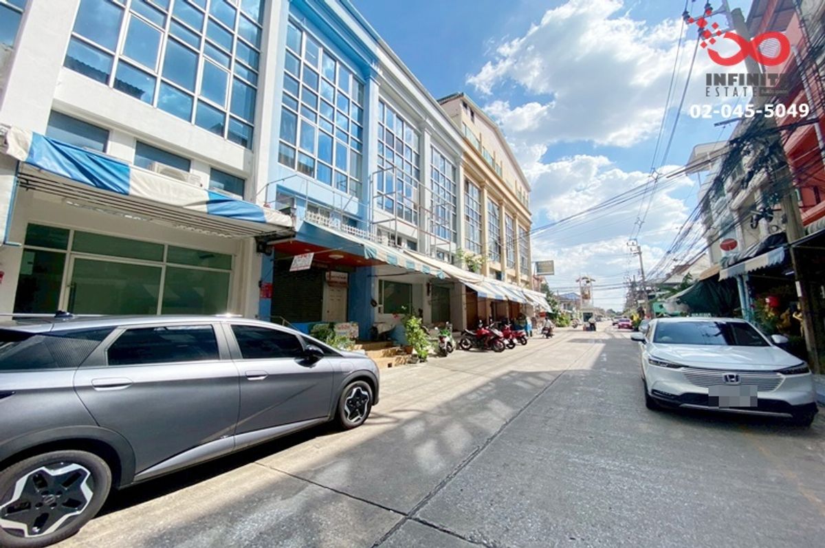 For SaleShop HouseNawamin, Ramindra : 3rd floor commercial building for sale, 16 sq.w., Nawamin Road, Soi Nawamin 93, a golden location, answers both living and doing business.