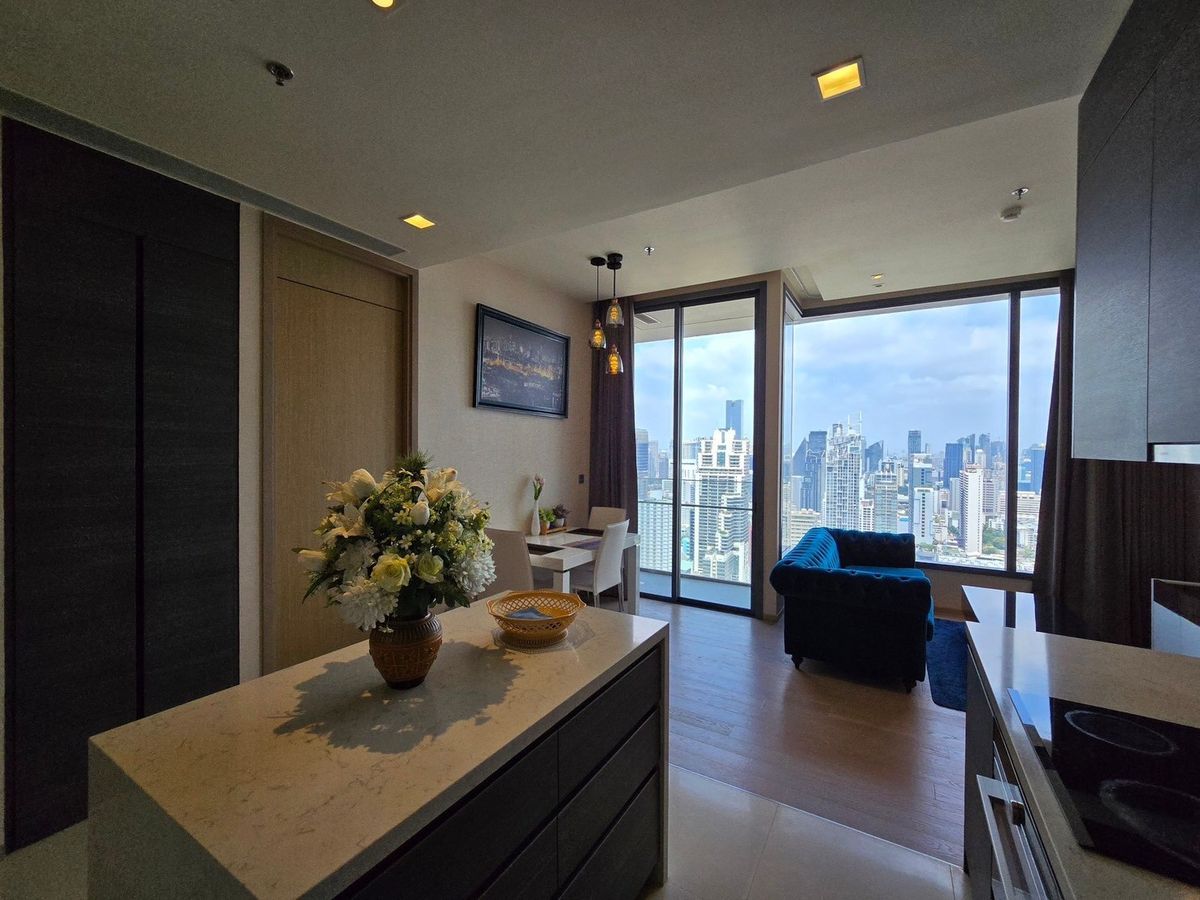 ขายคอนโดสุขุมวิท อโศก ทองหล่อ :  The Esse Asoke - Fully Furnished, High Floor 2 Beds Condo for Rent! 
