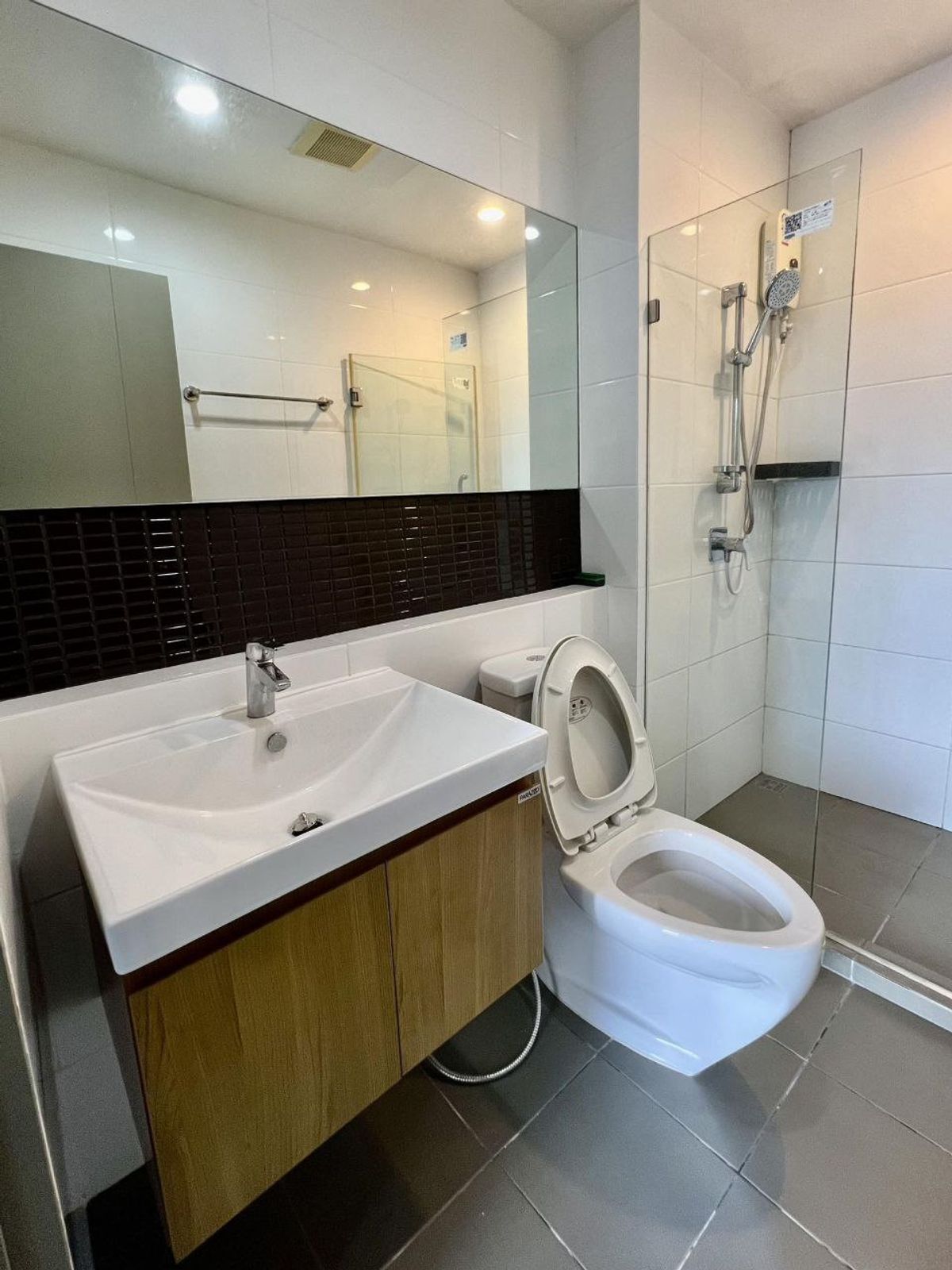 CondoThaphra, Talat Phlu, Wutthakat : The Tempo Grand Sathorn Wutthakat【𝐒𝐄𝐋𝐋 & 𝐑𝐄𝐍𝐓】🔥Decorate your room in a Cozy Minimal style using natural tones, complete with all the necessities and full functions🔥 Contact Line ID: @hacondo