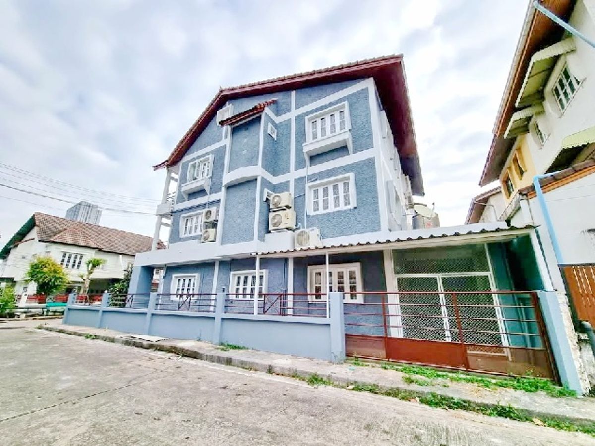 ให้เช่าบ้านรัตนาธิเบศร์ สนามบินน้ำ พระนั่งเกล้า : MRTแจ้งวัฒนะ14 1.3กม. ให้เช่าคฤหาสน์ใหม่ ห้องมุม 3ชั้น 40ตร.วา.480ตร.ม. ประชาชื่น-แจ้งวัฒนะ 4นอน 3น้ำ ตลาดเมืองทอง 1.4กม.