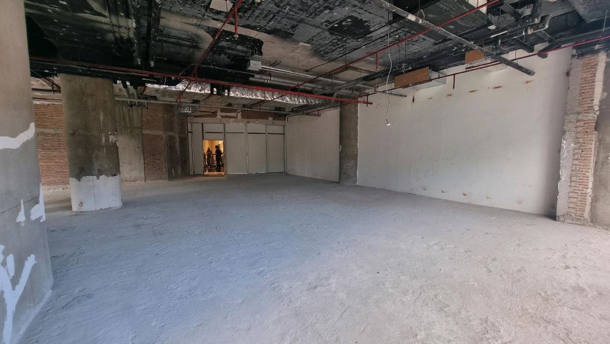 For RentRetail SpaceWitthayu, Chidlom, Langsuan, Ploenchit : Retail Space for Rent – Ploenchit / Chidlom / Langsuan / WitthayuSize: 184 sq.m.Ceiling height: 4.2 metersPrice: 1600 THB/sq.m.Floor: 2ndwater supply& drainage system support. suit for Food and beverage, Thai food restaurant