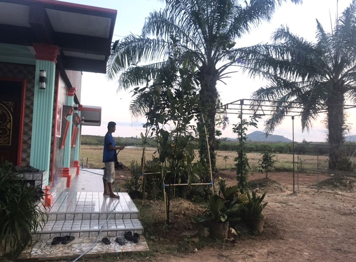 ขายบ้านนครศรีธรรมราช : ขาย บ้านเดี่ยว นครศรีธรรมราช พร้อมที่ดิน เนื้อที่ 1 งาน 77 ตรว. พร้อมบ้านหลังเล็กหนึ่งหลัง อ.ร่อนพิบูลย์ จ.นครศรีธรรมราช บ้านสวย บรรยากาศดี วิวทุ่งนา ภูเขา ใกล้น้ำตกคูหาสวรรค์, สถานีรถไฟชุมทางเขาชุมทอง, บ้านเดี่ยว, ร่อนพิบูลย์, นครศรีธรรมราช,