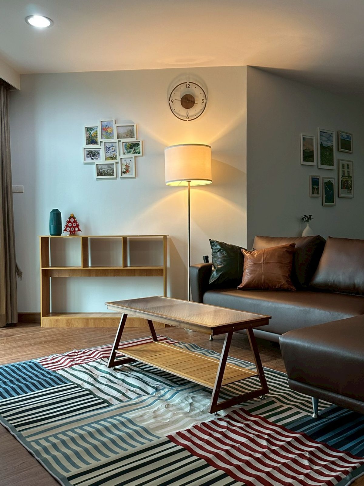 ให้เช่าคอนโดพระราม 9 เพชรบุรีตัดใหม่ RCA : NEWLY ROOM FOR RENT 2 BEDROOM 2 BATHROOM 96 SQ.M   READY TO MOVE -- CALL NOW 094-641-5974