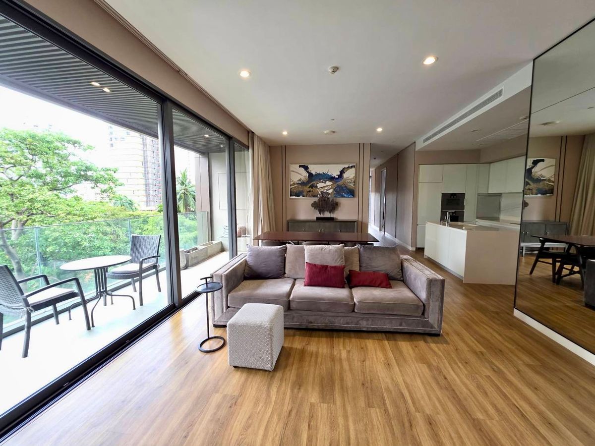 ให้เช่าคอนโดสุขุมวิท อโศก ทองหล่อ : VITTORIO Sukhumvit 39: 2bed 3bath 141.67sqm. 150,000/mth Am: 0656199198