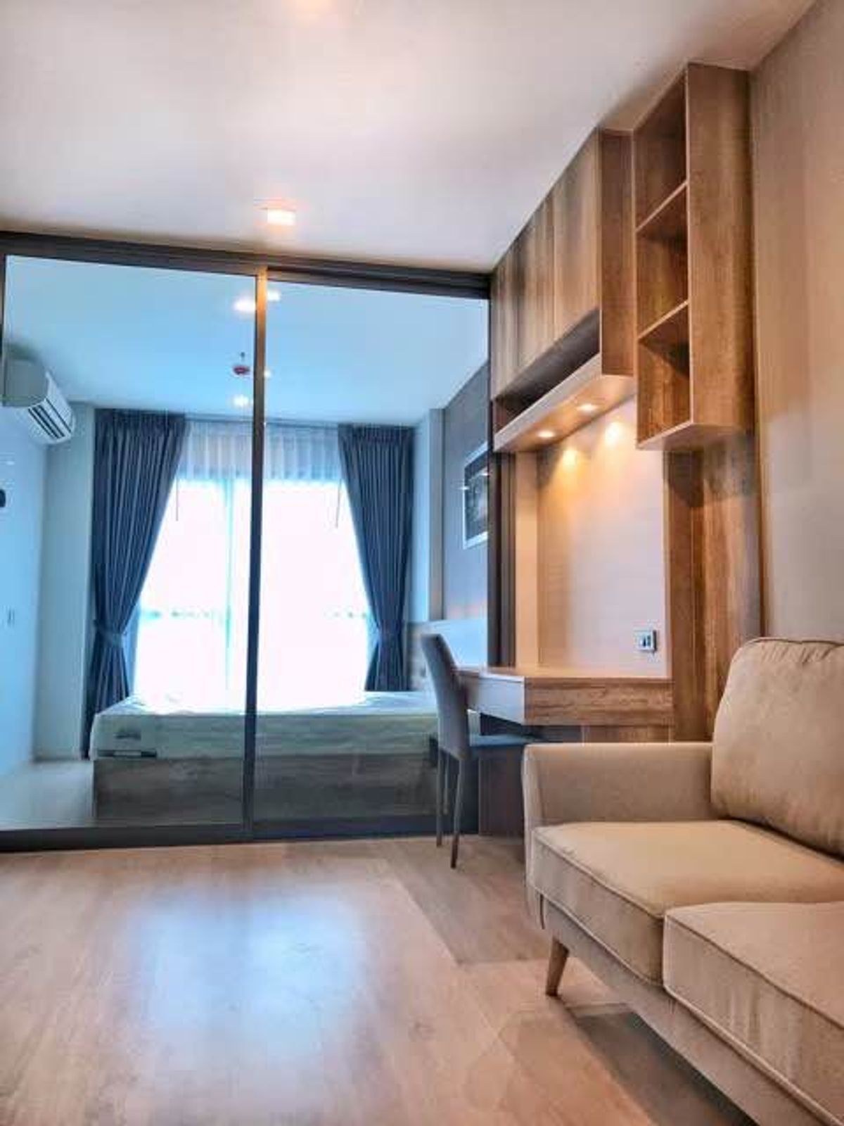 ให้เช่าคอนโดราชเทวี พญาไท : ให้เช่า Rhythm Rangnam. 1bed1bath 35 sqm  เฟอร์นิเจอร์ครบ พร้อมเข้าอยู่ใกล้ BTS อนุสาวรีย์ 