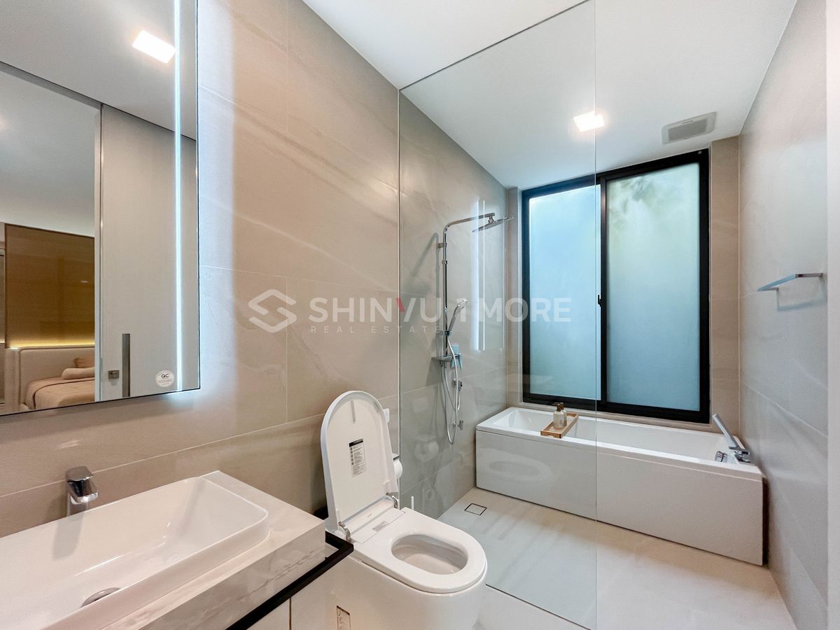 HousePattanakan, Srinakarin : House for rent, Vive Krungthep Kreetha project, rental price 430,000 baht, with sale price [Hsr250502]