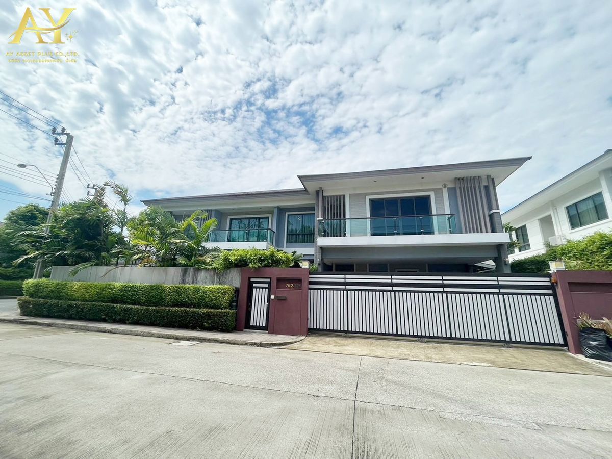 ขายบ้านพัฒนาการ ศรีนครินทร์ : 🏡ขายด่วน บ้านหรู The Palm พัฒนาการ 38  บ้านเดี่ยวหลังใหญ่ 2 ชั้น เนื้อที่  116 ตร.ว แปลงมุม ตกแต่งสวย พร้อมเข้าอยู่ เป็นบ้านไซส์ใหญ่ มีเพียงไม่กี่หลังในโครงการ