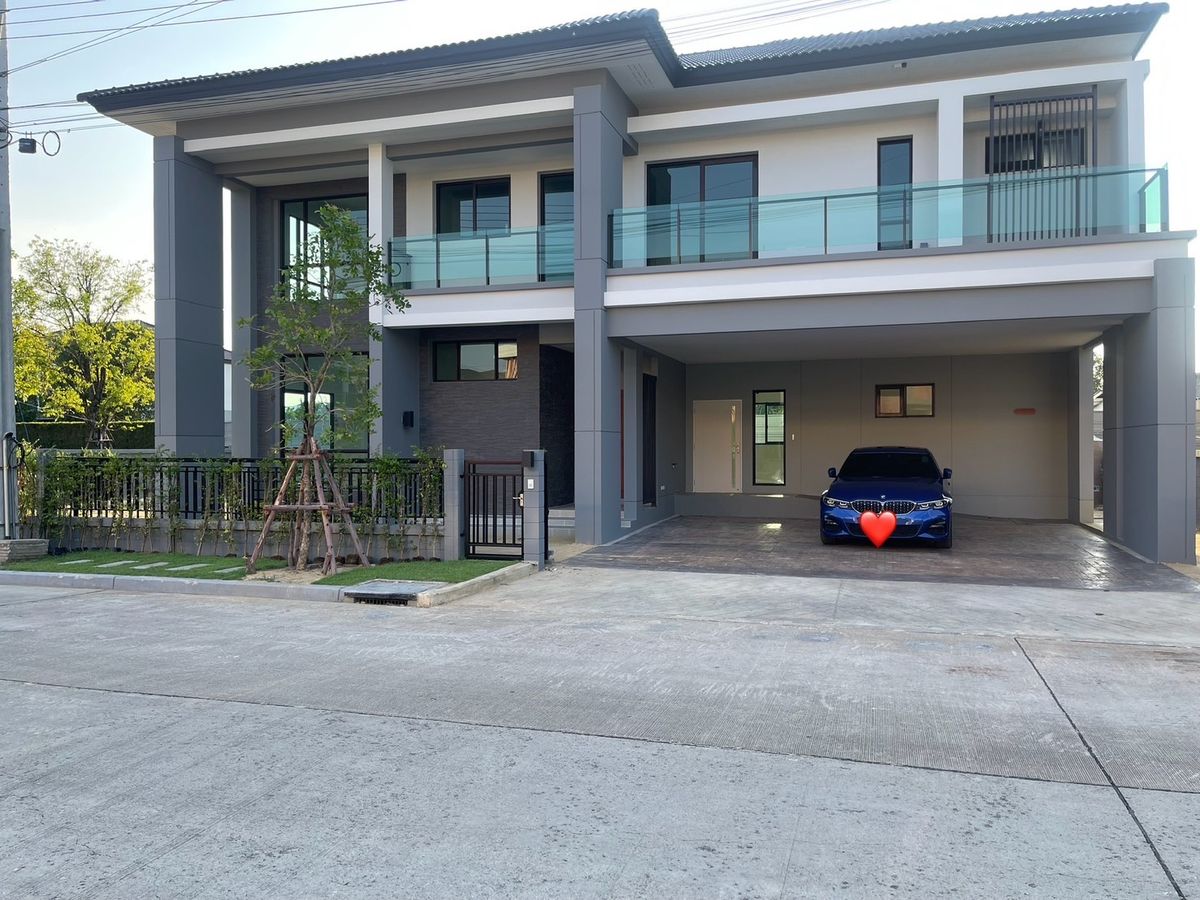 For RentHousePinklao, Charansanitwong : Home for Rent Fully Furnished & Ready to Move in 5 Bedrooms 6 Bathrooms, Ratchaphruek Road, Mueang Nonthaburi District Never in a new house The best position in the project Swimming pool view