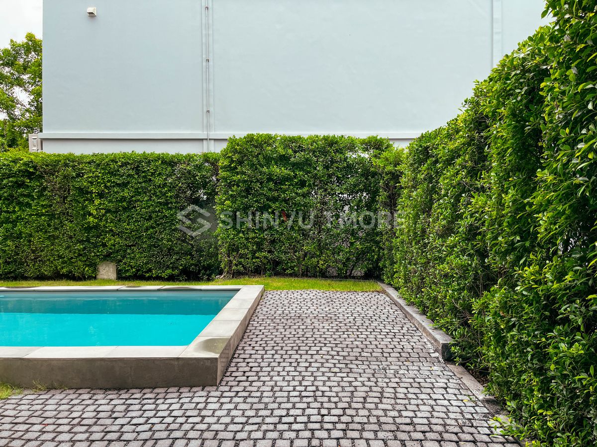 HousePattanakan, Srinakarin : House for rent, Vive Krungthep Kreetha project, rental price 350,000 baht, with sale price [Hsr250501]