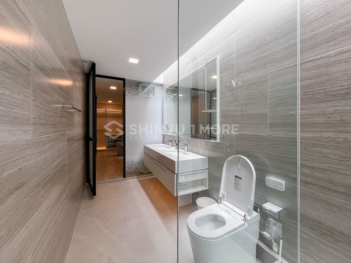 HousePattanakan, Srinakarin : House for rent, Vive Krungthep Kreetha project, rental price 430,000 baht, with sale price [Hsr250502]