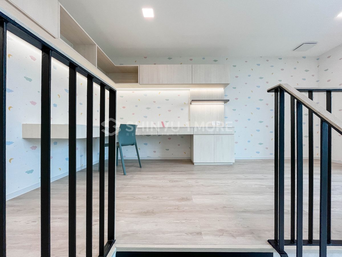 HousePattanakan, Srinakarin : House for rent, Vive Krungthep Kreetha project, rental price 430,000 baht, with sale price [Hsr250502]