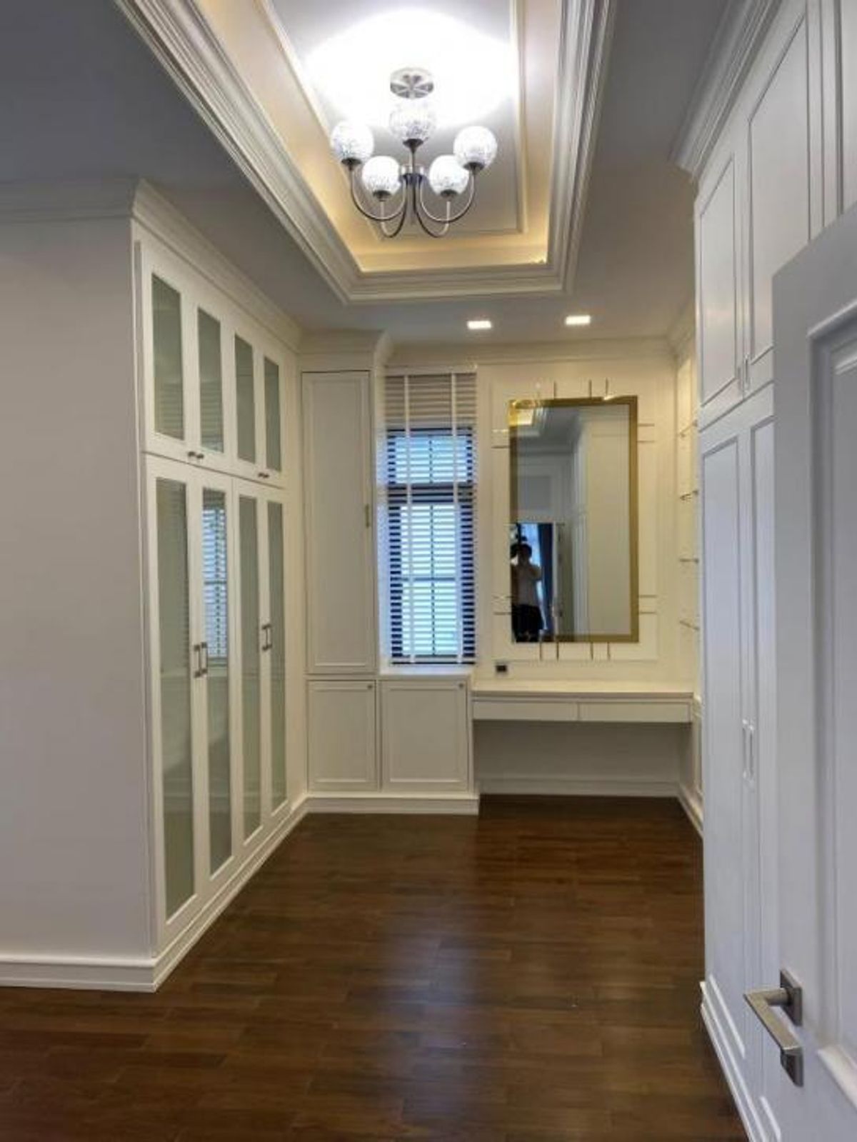 For RentHousePattanakan, Srinakarin : House for rent, Palazzo Project. Srinakarin - area 103 sq. - 4 bedrooms, 5 bathrooms, 3 parking spaces next to Paradise, Suan Luang Ror 9, next to Suan Luang BTS station.