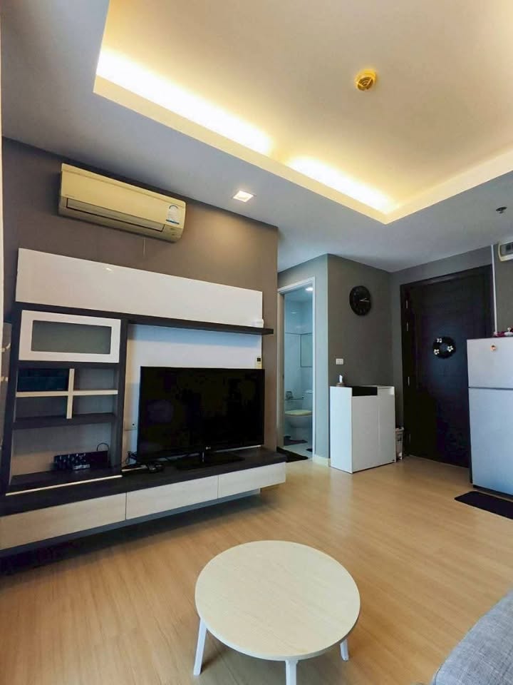 For RentCondoRama9, Petchburi, RCA : 🔥For urgent rent🔥True Thonglor, separate room, complete with furniture and electrical appliances!! Ready to move in