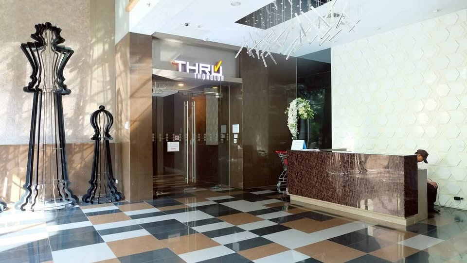 For RentCondoRama9, Petchburi, RCA : 🔥For urgent rent🔥True Thonglor, separate room, complete with furniture and electrical appliances!! Ready to move in