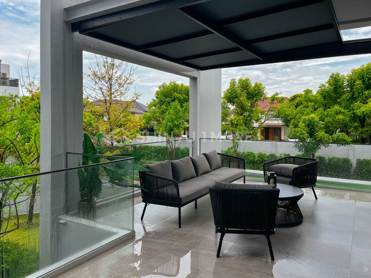 HousePattanakan, Srinakarin : House for rent, Vive Krungthep Kreetha project, rental price 430,000 baht, with sale price [Hsr250502]