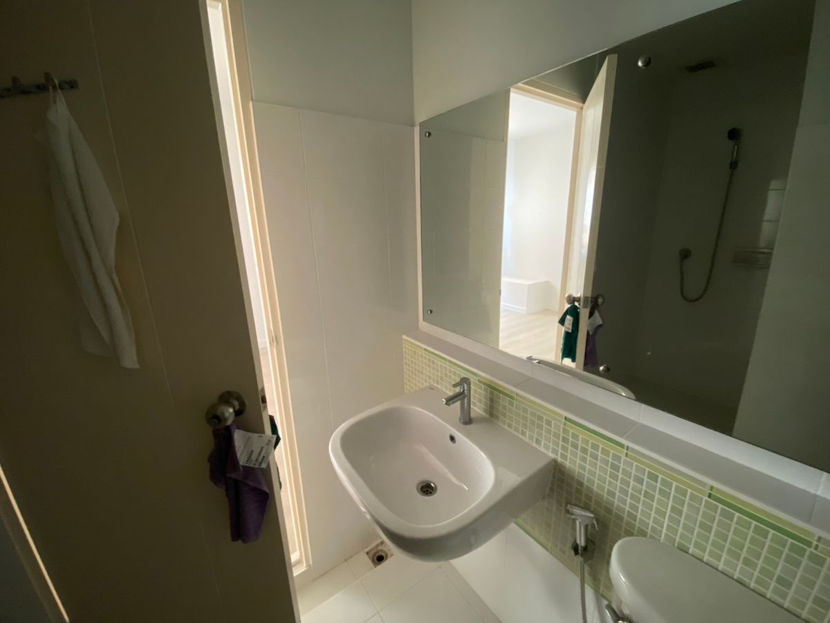 For SaleTownhomeBangna, Bearing, Lasalle : P-2736 Urgent sale! Indie 1, Bang Na Km. 7, beautiful house, good location, convenient to travel.