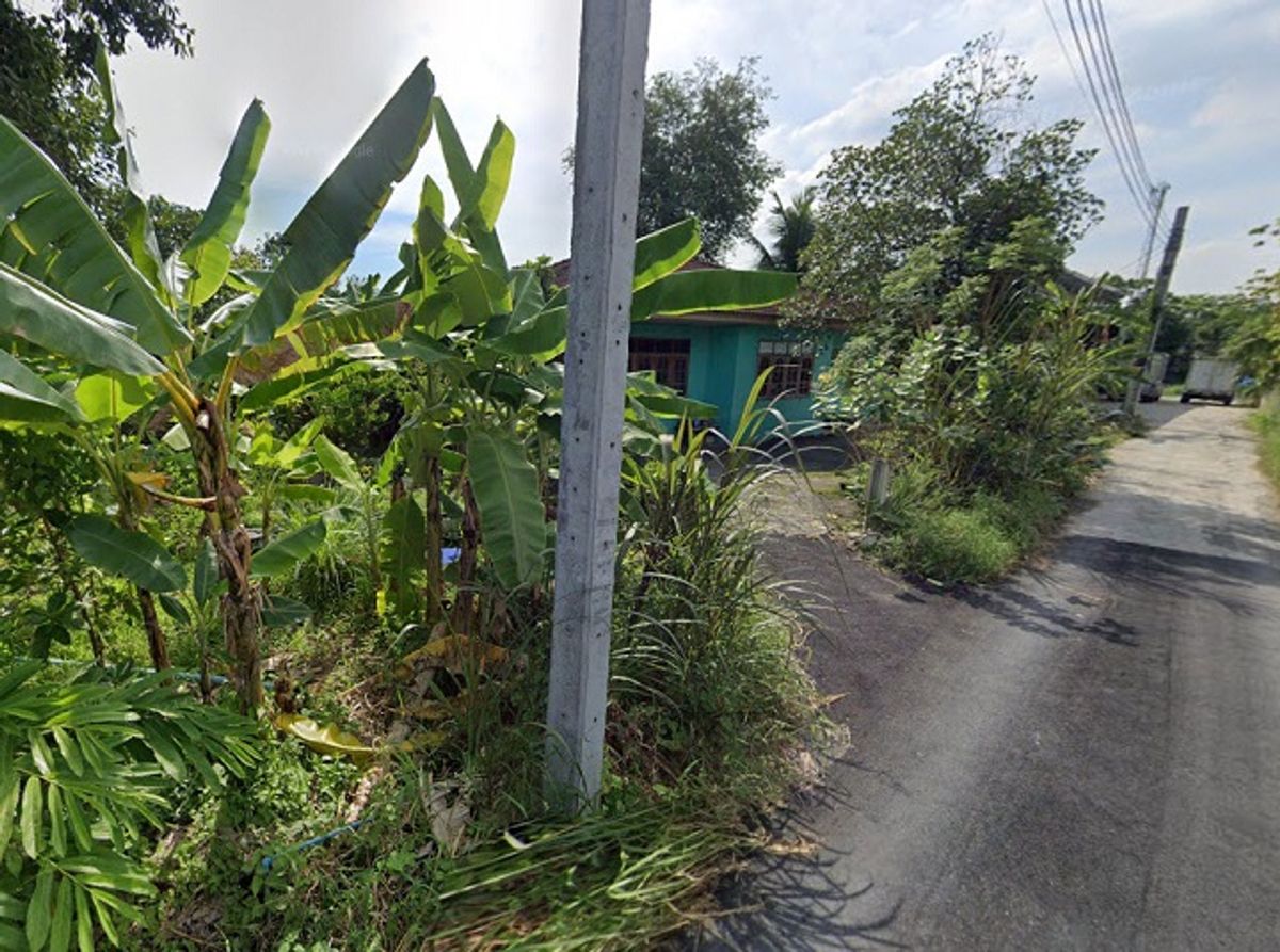 ขายที่ดินเลียบทางด่วนรามอินทรา : ขายที่ดิน พร้อมบ้านไม้ 201ตร.วา.ถูกกว่าประเมินกรมธนารักษ์ MRTบางชัน 1.6 กม. 841ตร.ม. MRT เศรษฐบุตรบำเพ็ญ . ถ.เจริญพัฒนา พระยาสุเรนทร์