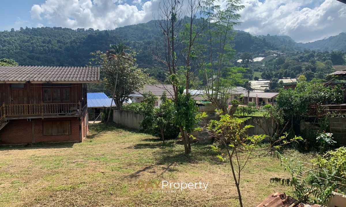 For SaleLandChiang Mai : Urgent sale of land in Mae Rim, Chiang Mai, opposite Pong Yang School outside, in and out of 2 ways, near 7-11, only 200 meters.