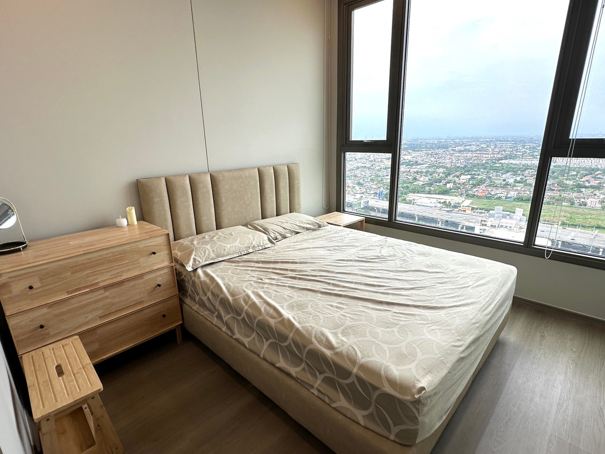 For RentCondoBangna, Bearing, Lasalle : Very cheap price. Rent urgently. Electric appliances are ready !!!! WHIZDOM The Forestias Size 35 SQM (1Bedroom /1Bathroom) Floor 4X at 22,000 baht /month.